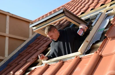Pose de fenêtres de toit Velux à Poil